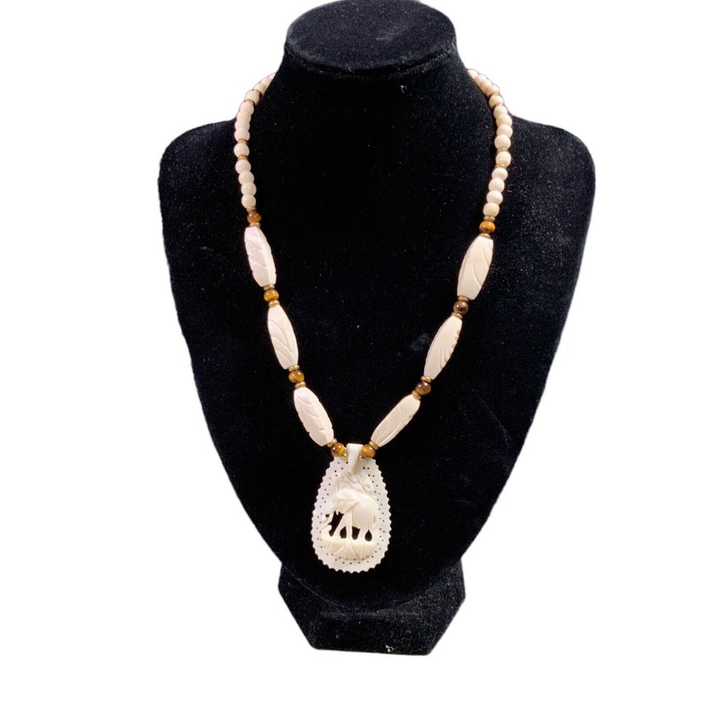 Hobe Elephant Necklace Vintage Cream Teardrop Shape Patent 3427691